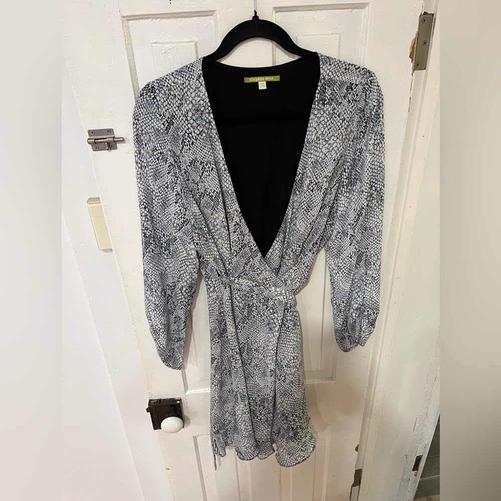Gianni Bini Snakeskin Chiffon Wrap Dress Size Medium